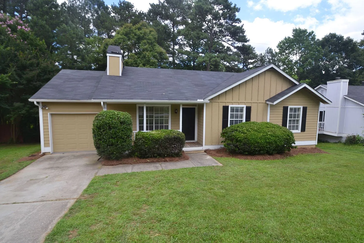 2805 Wildflower Ln photo 1
