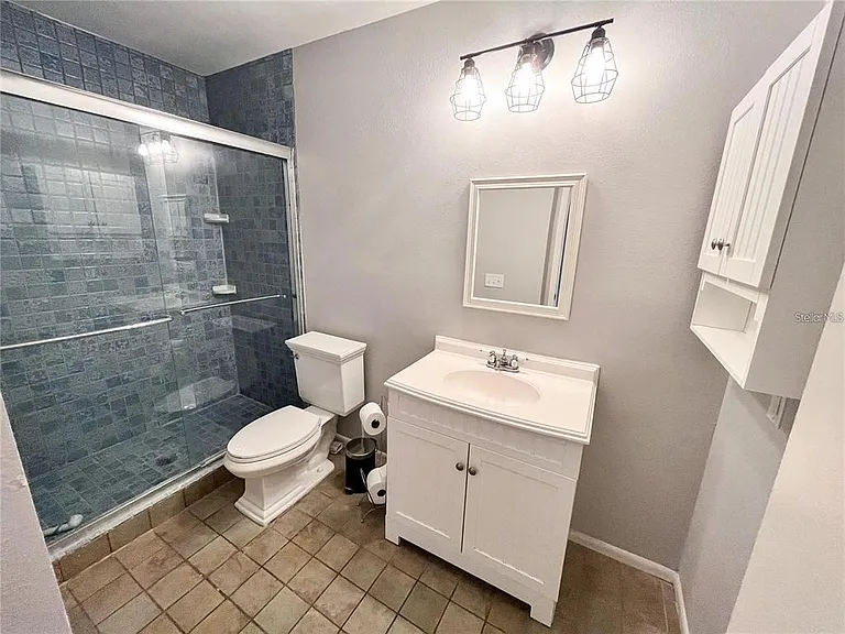 3747 Okeechobee Cir — Photo 18