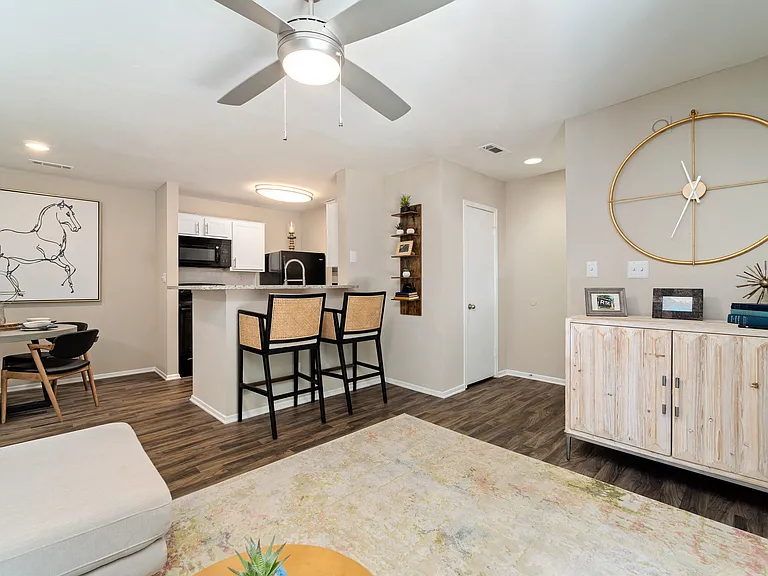 Rise at Signal Mountain Apartments — Photo 7