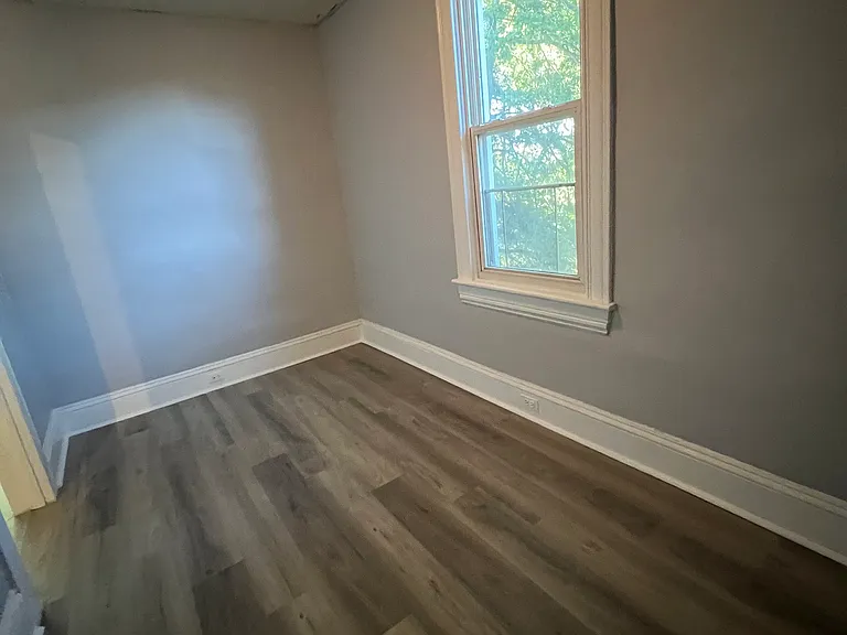 4213 Old Frederick Rd — Photo 6