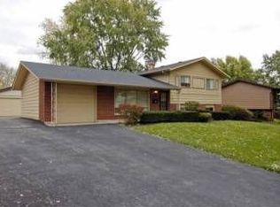 1775 Ashley Rd, Hoffman Estates, IL 60169