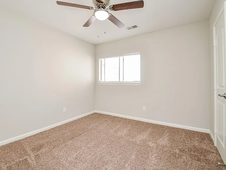 13410 Cricklewood Creek Ln — Photo 21