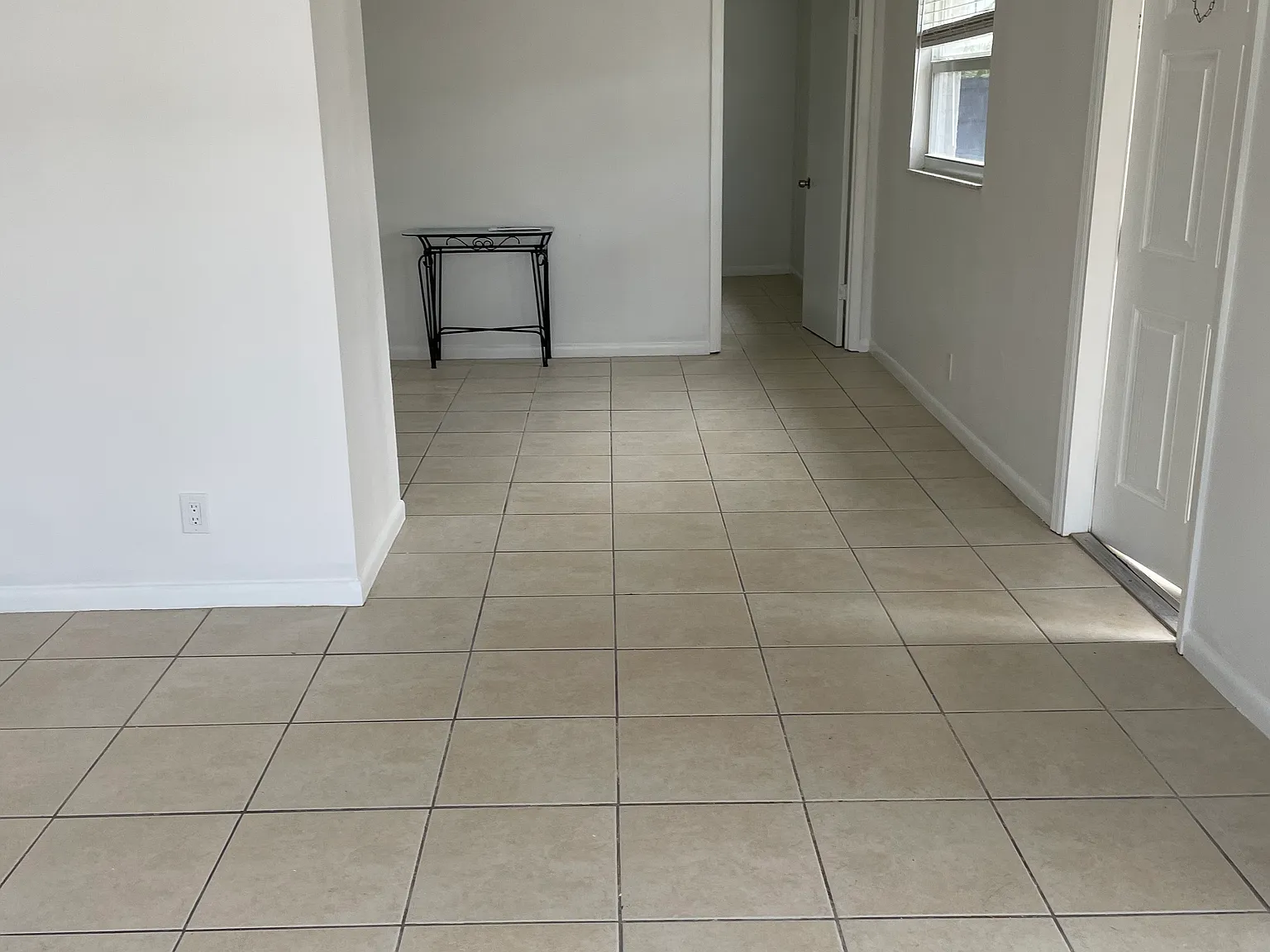 2 bed, 1.5 bath, 1000 sqft, $2,000 — Photo 3