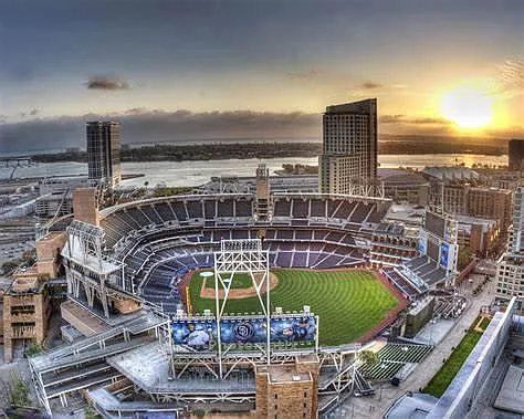 3 blocks walk to Padres Baseball!