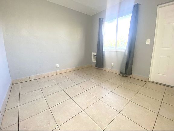 5th image of 100 NW 30th Ave #9