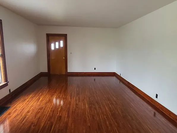 404 E Main St, Cabery, IL 60919