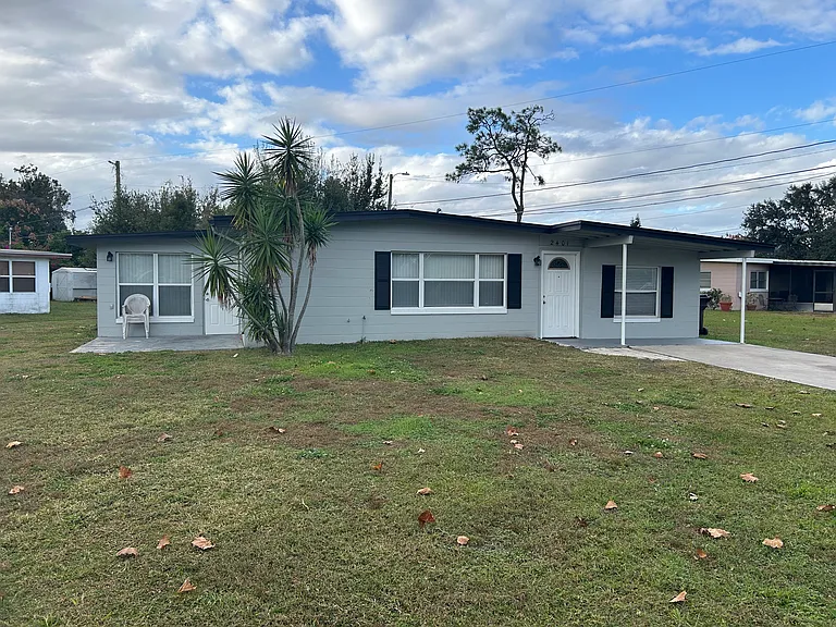 2401 Janet St — Photo 1