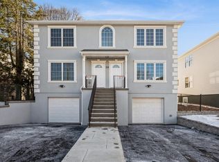 28 Clement St #1, Yonkers, NY 10710