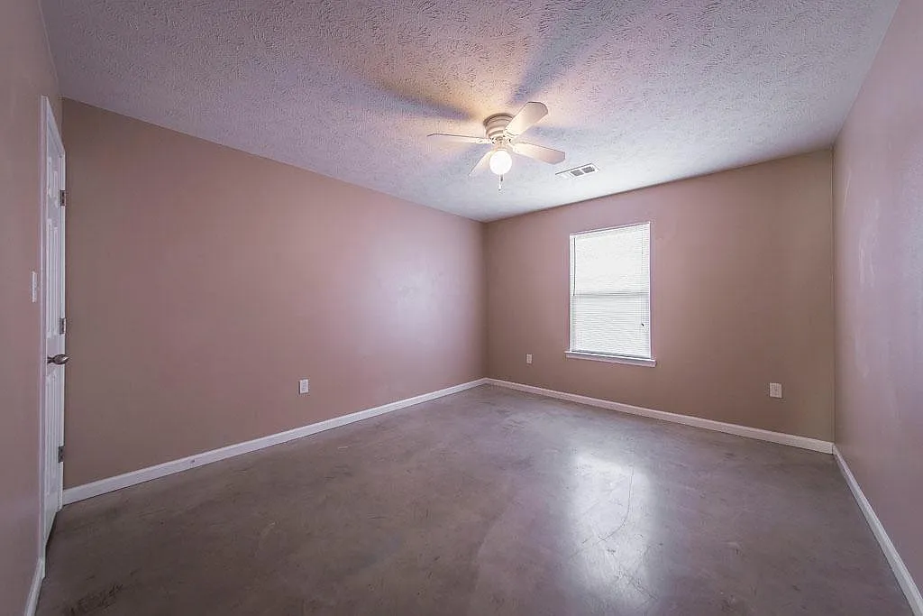 12 Sundown Dr — Photo 2