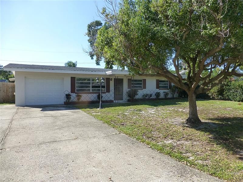 1st image of 1078 Oakwood Dr