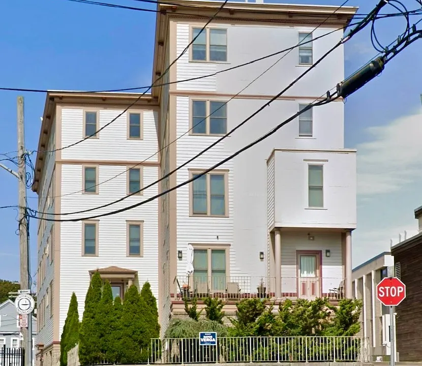 80 Middle St #206