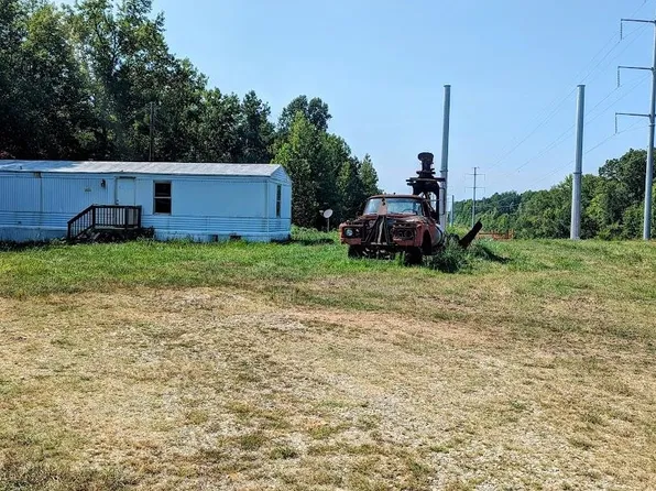 63 Draper Rd, Chase City, VA 23924