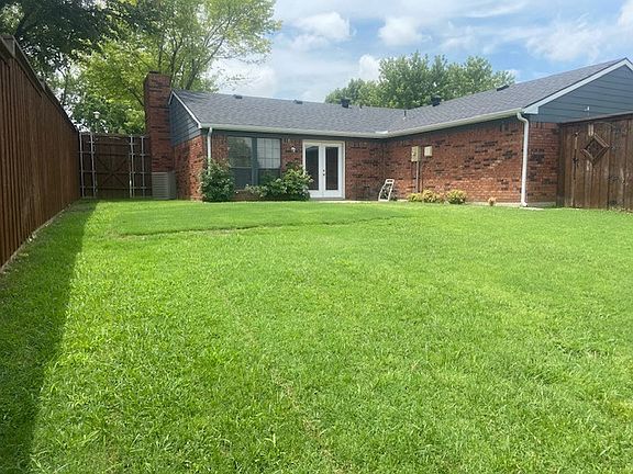 3rd image of 236 Aspenway Dr