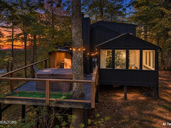 2760 Hawks View Trl, Sevierville, TN 37876