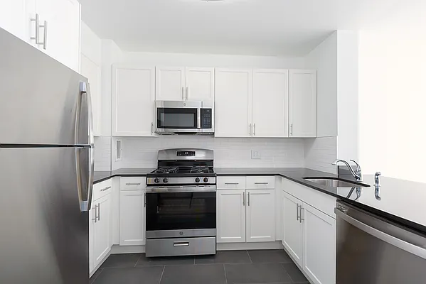 Rented by A&E Real Estate Management | media 16