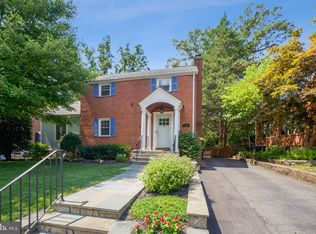 122 N Park Dr, Arlington, VA 22203