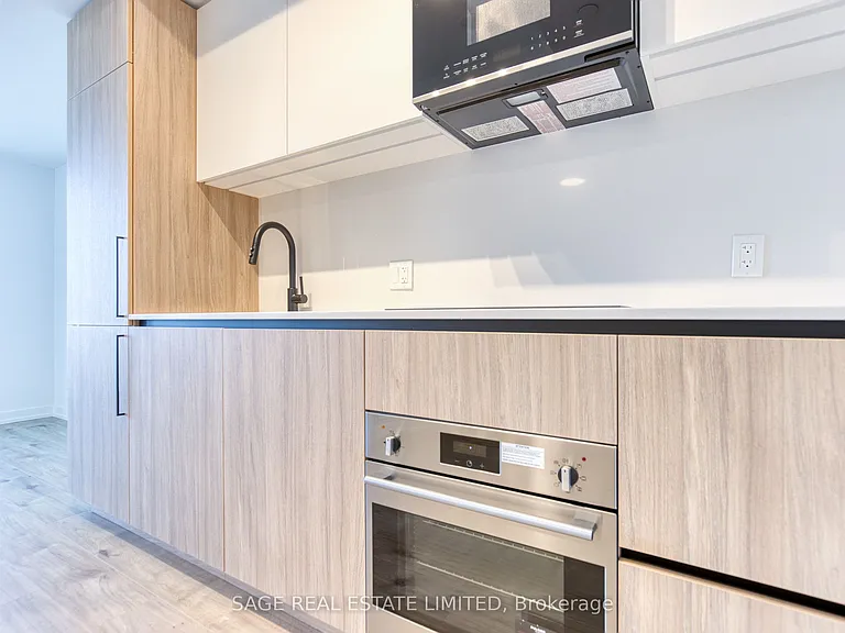 35 Parliament St #2812 — Photo 10