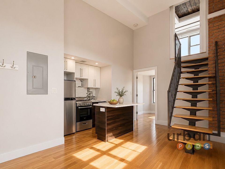 1st image of 586 Hart St APT 3L