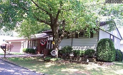 1st image of 804 Pinetree Cir