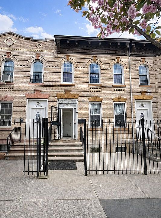 1st image of 1094 Blake Ave Floor 2