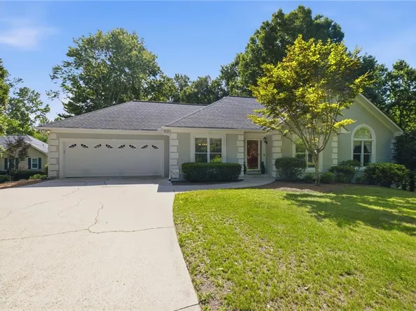 2840 Lake Ct, Cumming, GA 30041