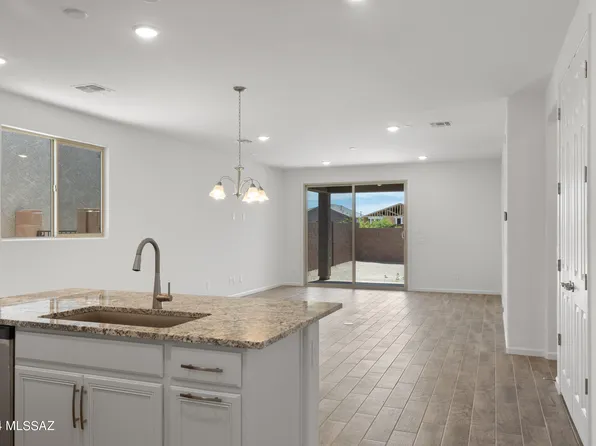5719 S Bug Springs Loop, Tucson, AZ 85747