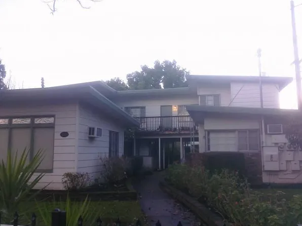 3094 Freeport Blvd, Sacramento, CA 95818