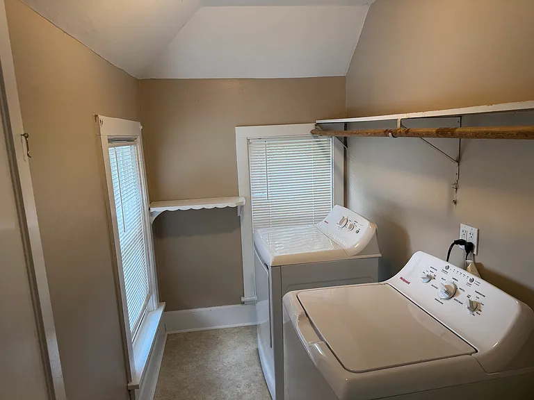 121 Terwilliger Ave — Photo 12
