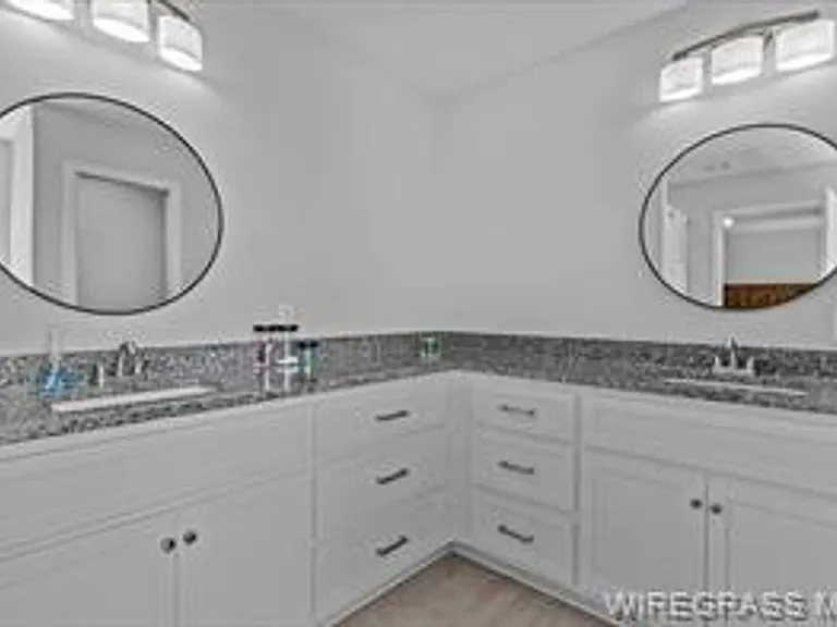 102 Whispering Pines St #C — Photo 6