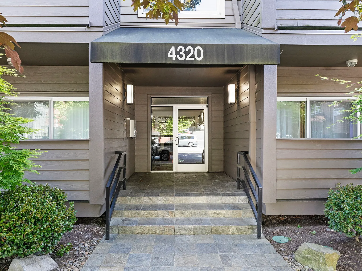 2 bed, 1161 sqft, $2,495 — Photo 1