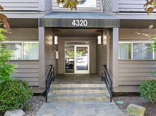 4320 S Corbett Ave APT 117, Portland, OR 97239