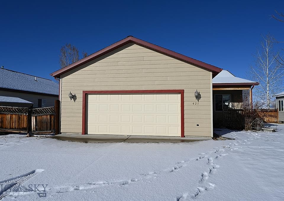 1st image of 421 N River Rock Dr