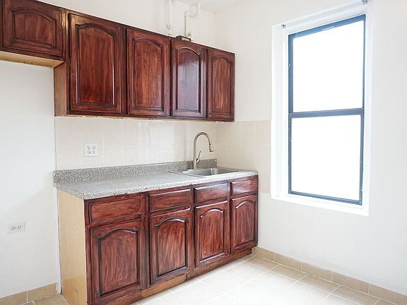5th image of 549 Isham St APT 55
