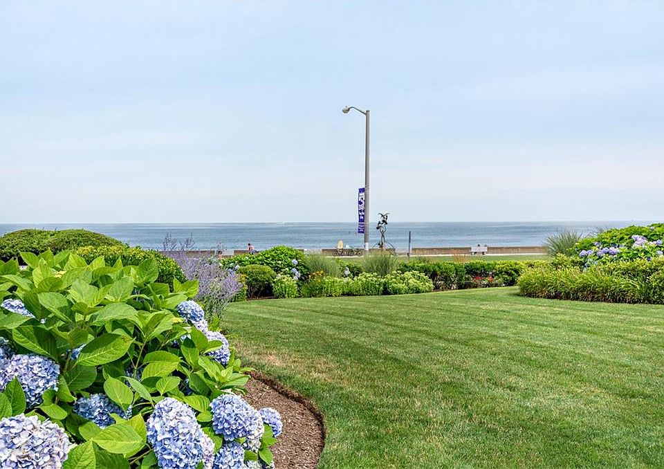 20 Narragansett Ave Narragansett RI Zillow