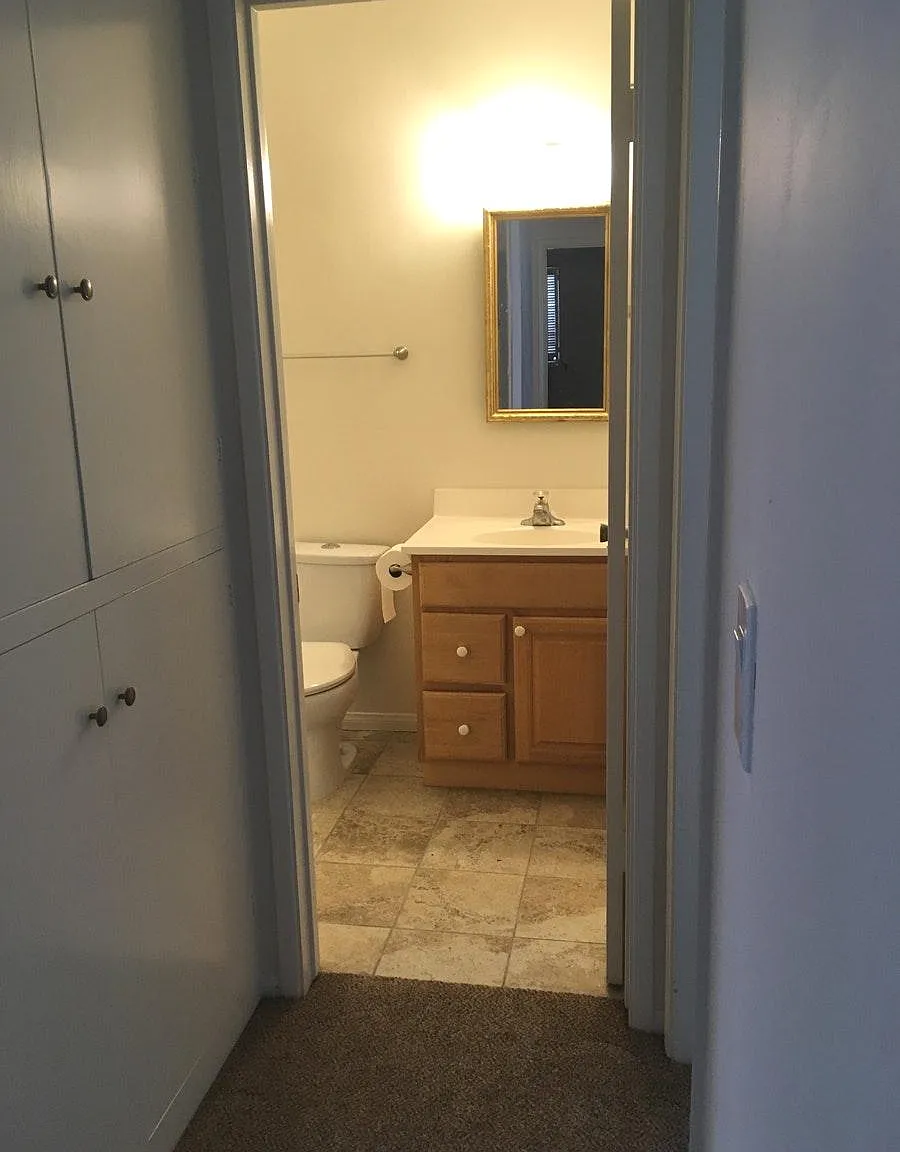 3 bed, 1250 sqft, $6,950 — Photo 3