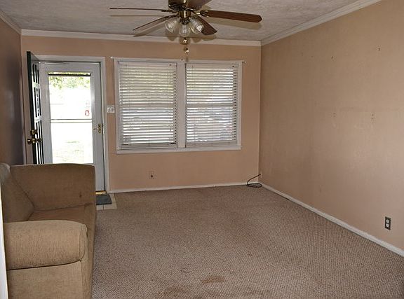 2nd image of 3704 Avondale Dr
