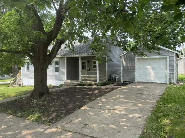73 4th St, La Salle, IL 61301
