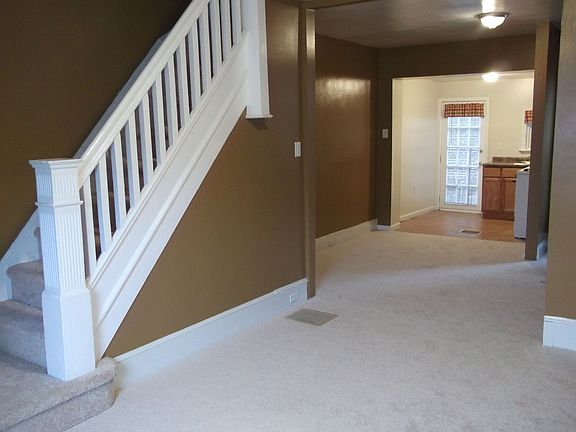 2nd image of 204 E Hortter St