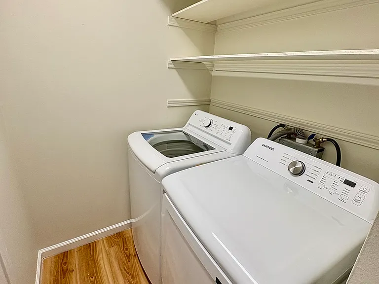 228 Dakota Ct #A — Photo 11
