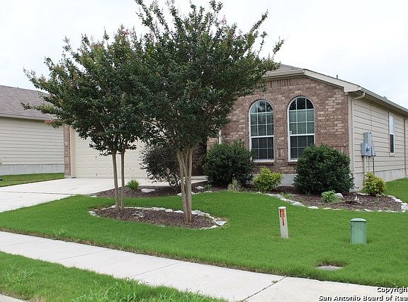 3rd image of 5556 Columbia Dr