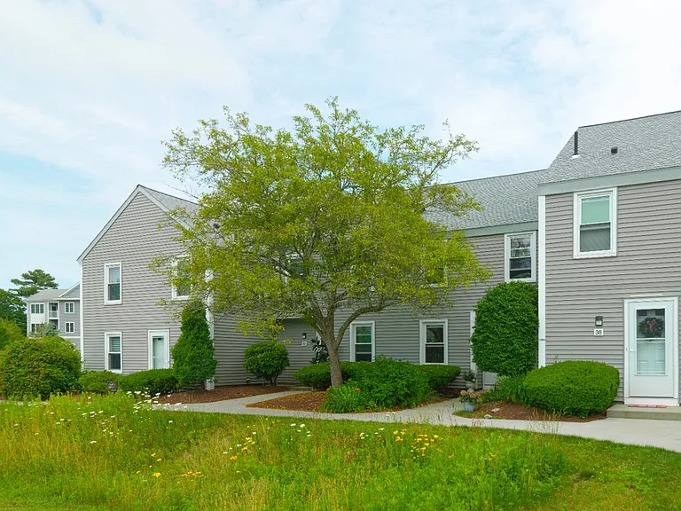 The Oak at Island Creek Village — Photo 7