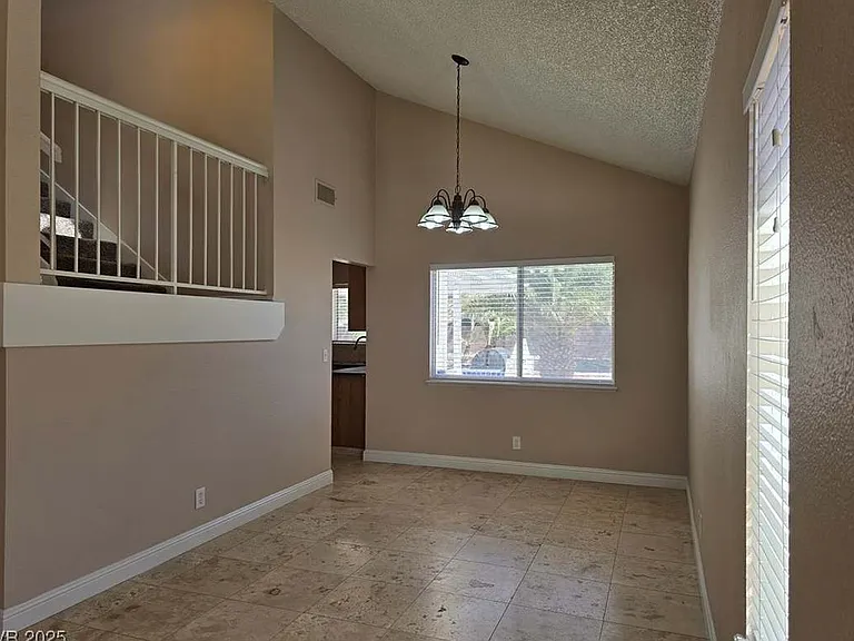 272 Cordero Dr — Photo 8