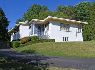 772 Crooked Stone Rd, Cincinnati, OH 45220