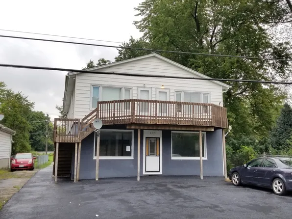 225 Bruce Rd #1, Lockport, IL 60441
