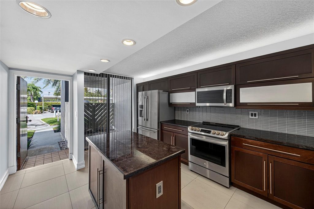 1100 SE 5TH Court #53, photo 3