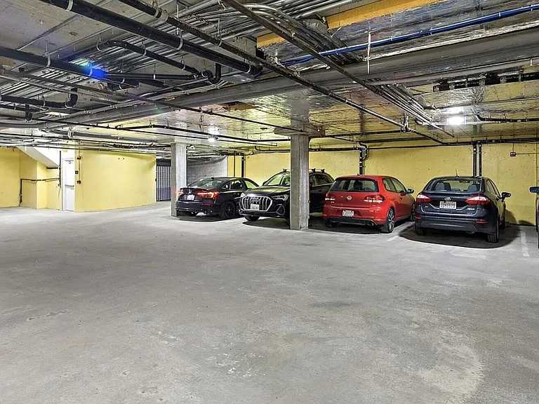 Equinox Apartments — Photo 25