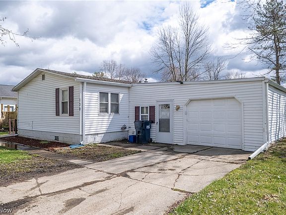 4th image of 139 E Lake Ct