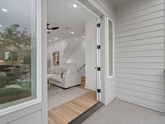 4th image of 717 Janisch Rd #B