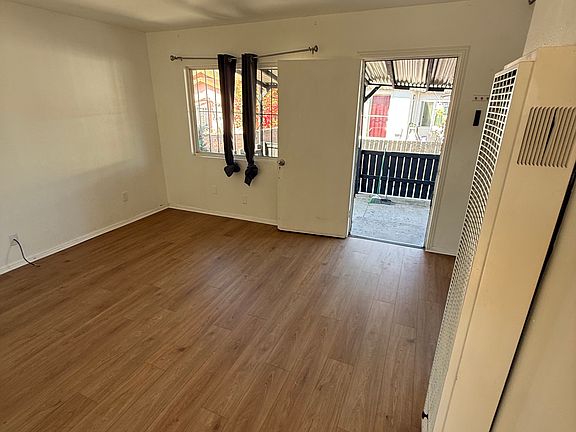 5th image of 337 S 37th St #335