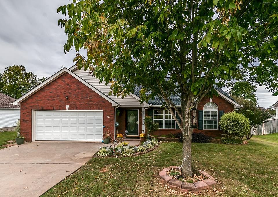 1st image of 307 Buttonwood Dr